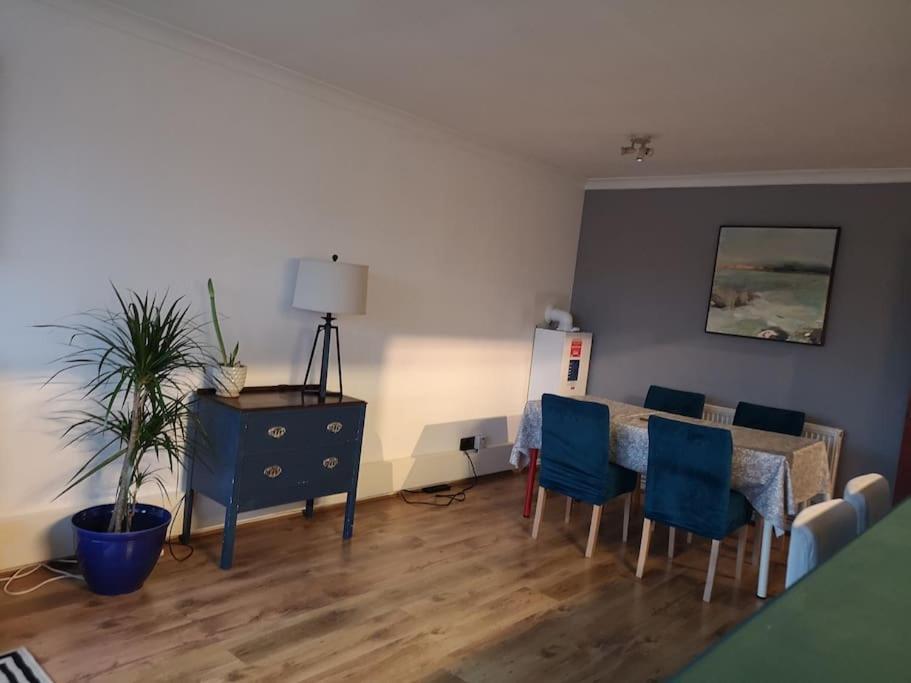 2 Bed Flat, Bounds Green, Piccadilly Line, London N11 Kültér fotó