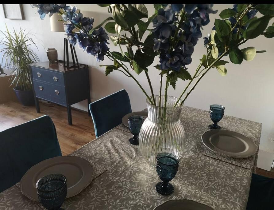 2 Bed Flat, Bounds Green, Piccadilly Line, London N11 Kültér fotó