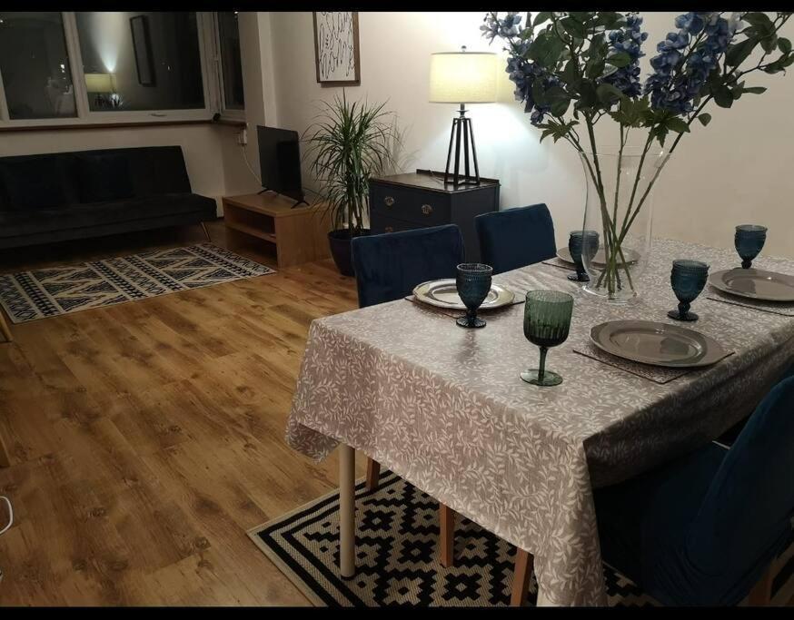 2 Bed Flat, Bounds Green, Piccadilly Line, London N11 Kültér fotó