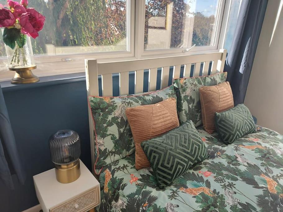 2 Bed Flat, Bounds Green, Piccadilly Line, London N11 Kültér fotó