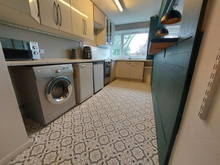 2 Bed Flat, Bounds Green, Piccadilly Line, London N11 Kültér fotó